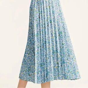 J Crew Pleated A Line Skirt L